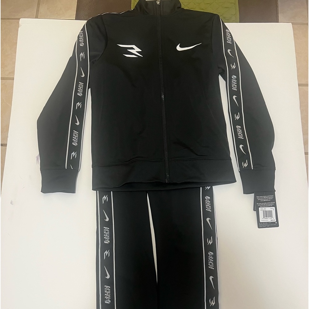 NIKE - 3Brand set by Russell Wilson